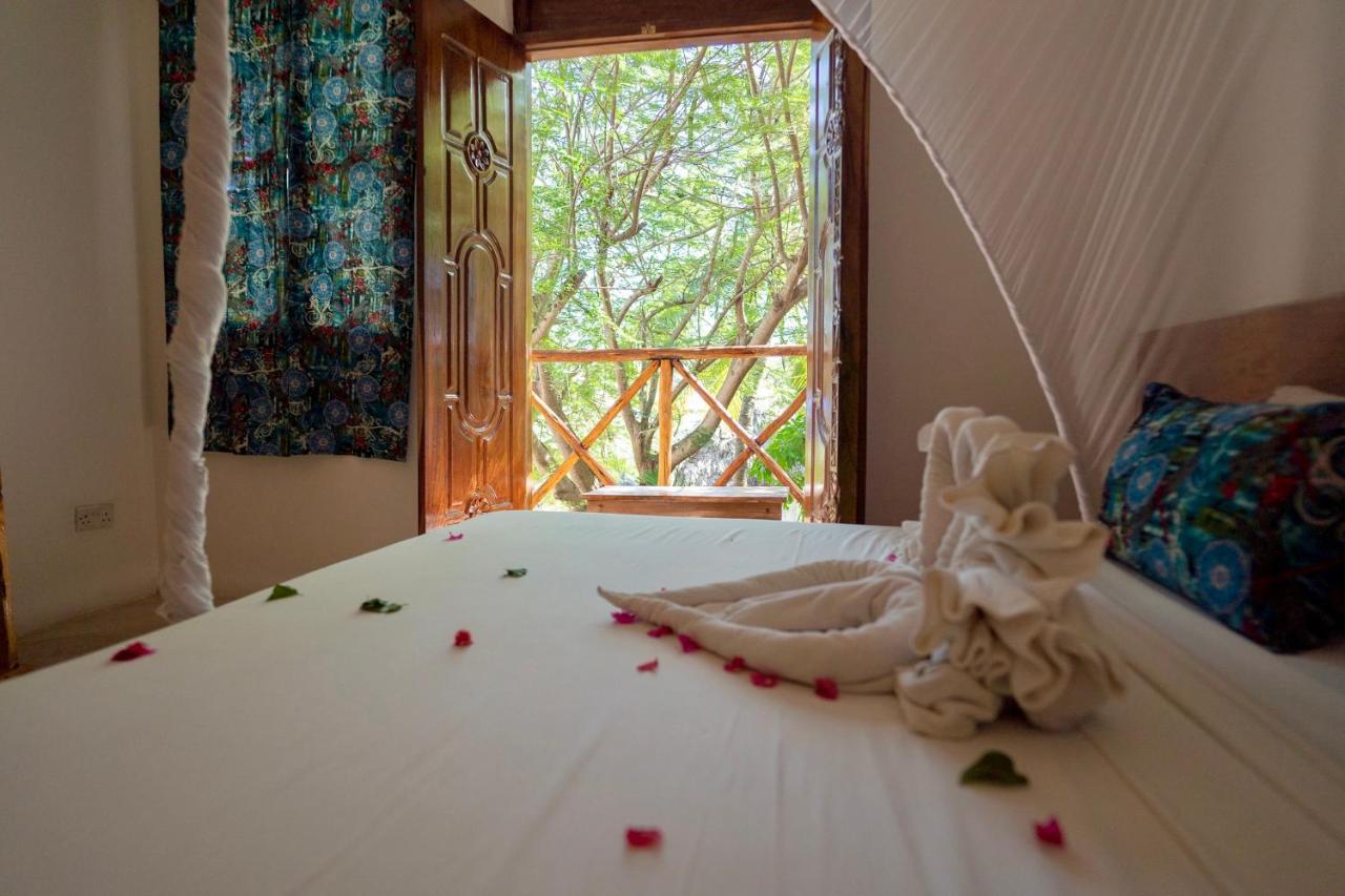 Sunrise Bed & Breakfast Jambiani  Exterior photo